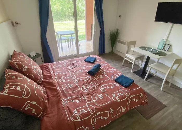 Joli Studio Camargue Lou Rouge Arles
